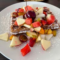 Vegane Waffel mit Obst  at Café Wundervoll in Fellbach