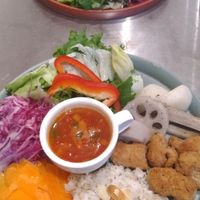 Fried "chicken" set (below) and curry set (above) at CBD Green in Okayama