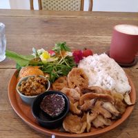 Ginger and mushroom "pork". Set for 990 at CBD Green in Okayama