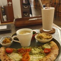 Pizza with banana smoothie at CBD Green in Okayama