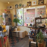 Art everywhere! at Rotton 六屯 in Chatan