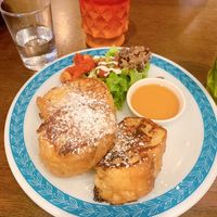 French toast at Rotton 六屯 in Chatan