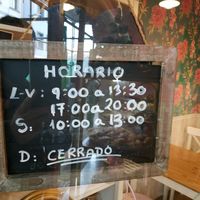 Open time at Lula's Bakery in Barakaldo