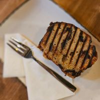 Warm banana bread with chocolate at Espresso Perfetto in Neuss