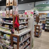 Cosmetics at Les Comptoirs de la Bio in Quiberon