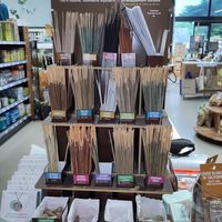 Räucherstäbchen einzeln wählbar at Les Comptoirs de la Bio in Quiberon