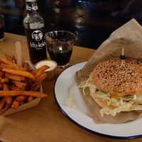 'Beef' Burger and sweet potato fries at Last Vegas in Utrecht