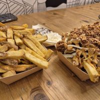 Frietje rendang at Last Vegas in Utrecht