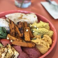 Hummus set with batat again at Zanoza Bar in Krasnodar