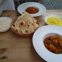 Aloo gobhi mattar, rice and vegan (naan) bread at Zaika in Ljubljana