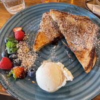 Haselnuss french toast mit eis ( vegan )   at Das Vivet in Vienna