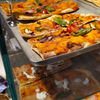 plant-based pinsa verdure at Coucou Food Market in Munich