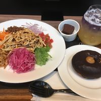 Spicy MazeSoba/Peanuts Chocolate Donuts/Pineapple Fruit Tea at 2foods - Shibuya Loft in Tokyo