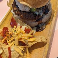 🍔 Teriyaki Avocado Burger (1300¥ | 8.6$) at 2foods - Shibuya Loft in Tokyo