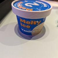 Vanilla ice cream at 2foods - Shibuya Loft in Tokyo