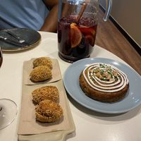 Croquettes and potatoe omelette   at PÖTSTOT in Barcelona