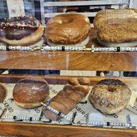 6 donuts are vegan at Blackbird Doughnuts in Newton