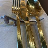 We loved the gold decor and table styling  at Vrindaa in Rome