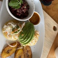 Esplêndido prato: original, saboroso, saudável bonito!   at Grow in Puerto Viejo De Talamanca