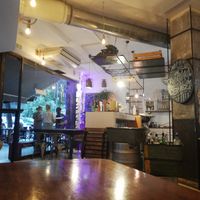 Interior at La Golosa Vegan Vurger in Barcelona