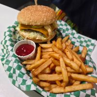 Mac-Zaddy and fries at Veg & Go Plant Based in Riverside
