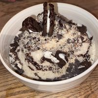 Gefrorene HafersahneSahne,  Kokosraspeln und Oreokeksen (63)  at Kini in Hamburg