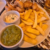 Chippy Tea at Big Scoffs - Scampi with a side of mushy peas. Can't wait to try allllllll the new menu at Scoff's in Horsforth