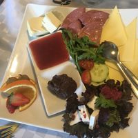 Brotzeit was Süß und was Saures  at Café Waltenbergstüberl in Seeon