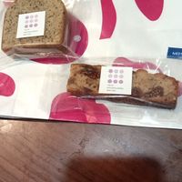 Earl grey tea pound cake and dried fruit cake bar at The Vegan Marshmallooow in Tokyo