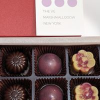 ヴィーガンガナッシュチョコレートルージュグルテンフリー❤（季節限定商品）

美しい上にガナッシュはとても柔らかくて美味し at The Vegan Marshmallooow in Tokyo