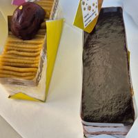 chestnut cake and chocolate cake at The Vegan Marshmallooow in Tokyo