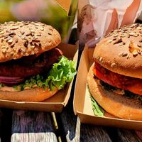 "Naturbursche" und "Kutscher" 🤩 at Hans im Glück in Dusseldorf