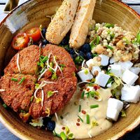 "Vielerlei" (Vegan summer special) at Hans im Glück in Dusseldorf