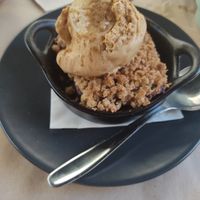 Crumble and ice cream at Parsley and Thyme in Silves