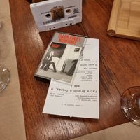 Menu e conta🤣 at Faire Brunch & Drinks in Barcelona