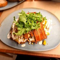 Vegan avocado toast with tofu scramble & facon at Faire Brunch & Drinks in Barcelona