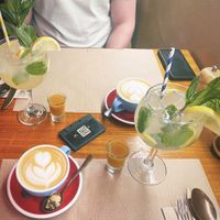 Super good home made limo, delicious coffee and crazy ginger shots 😍🤭  at Faire Brunch & Drinks in Barcelona