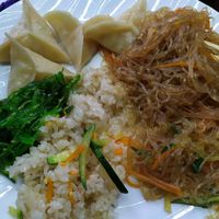 Veggies steamed ravioli, soy noodles, veggies rice and wakame. at Ristorante Wei in Pordenone