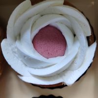 Crémeux à la framboise at La Pâtisserie Vegan - Les Saveurs De La Bastille in Liege