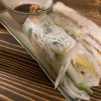 Coi Cuon (Sommerrollen) mit Tofu und Erdnusssauce  at ANI House in Bremen