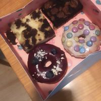 Zupfkuchen, slutty brownie, blueberry donut and white chocolate (sugar) donut  at Kjeks - Schanze in Hamburg