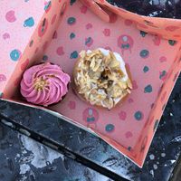 Bienenstich Donut & Cupcake  at Kjeks - Schanze in Hamburg
