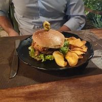 Hambúrguer vegan at Osteria n.3 in Praia