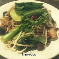 Phat Thai (no egg) at Evergreen Vegetarian - Phsar Chas in Phnom Penh