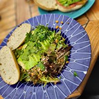 Avocadosalad at Intz48 Coffee Roasters Azores in Sao Miguel