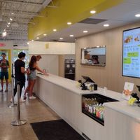 Order & pick up lines at STALK & SPADE in Wayzata