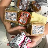 My order from Mallakto: 3 kg of classic tofu, smoked seitan Chikun, spicy seitan Chikun, smoked tofu and soy curd bars in chocolate at Tula VGang in Tula