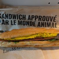 Bacon and scrambled tofu sandwich at Land & Monkeys - Roquette in Paris