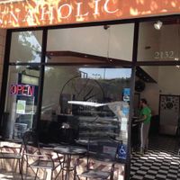 storefront at Cinnaholic in Berkeley