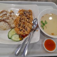 Comes with a bowl of soup if you dine in at Bao Su Zhai 寶素齋  in Northeast Singapore